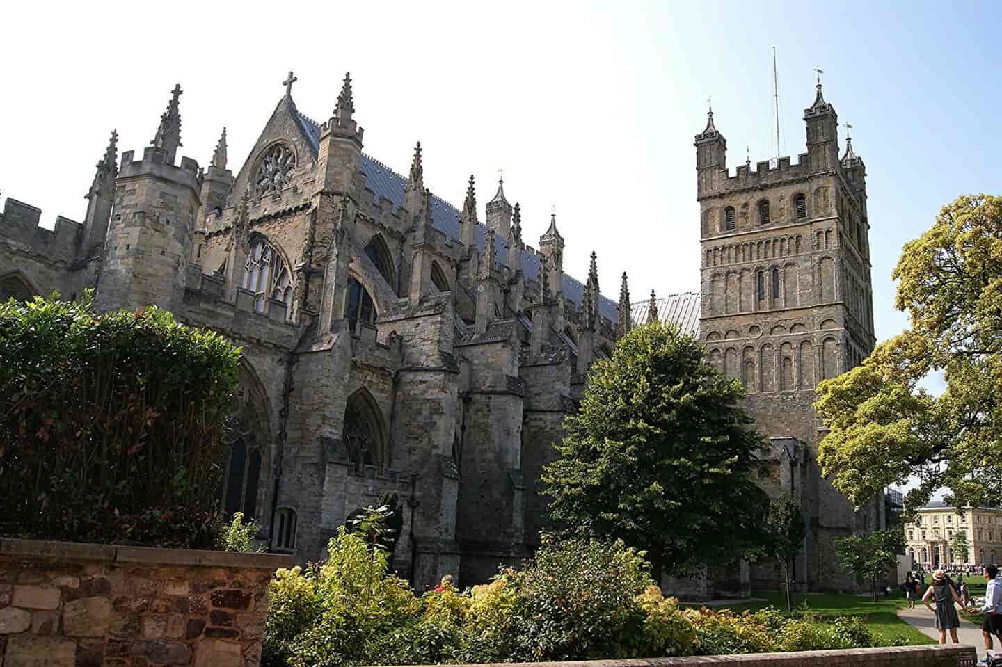 Student Accommodation in Exeter - Exeter Cathedral on a clear day