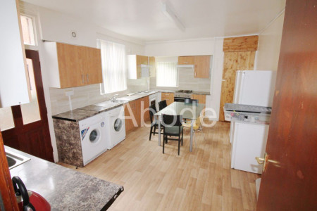 10 bed student house to rent on Bainbrigge Road, Leeds, LS6